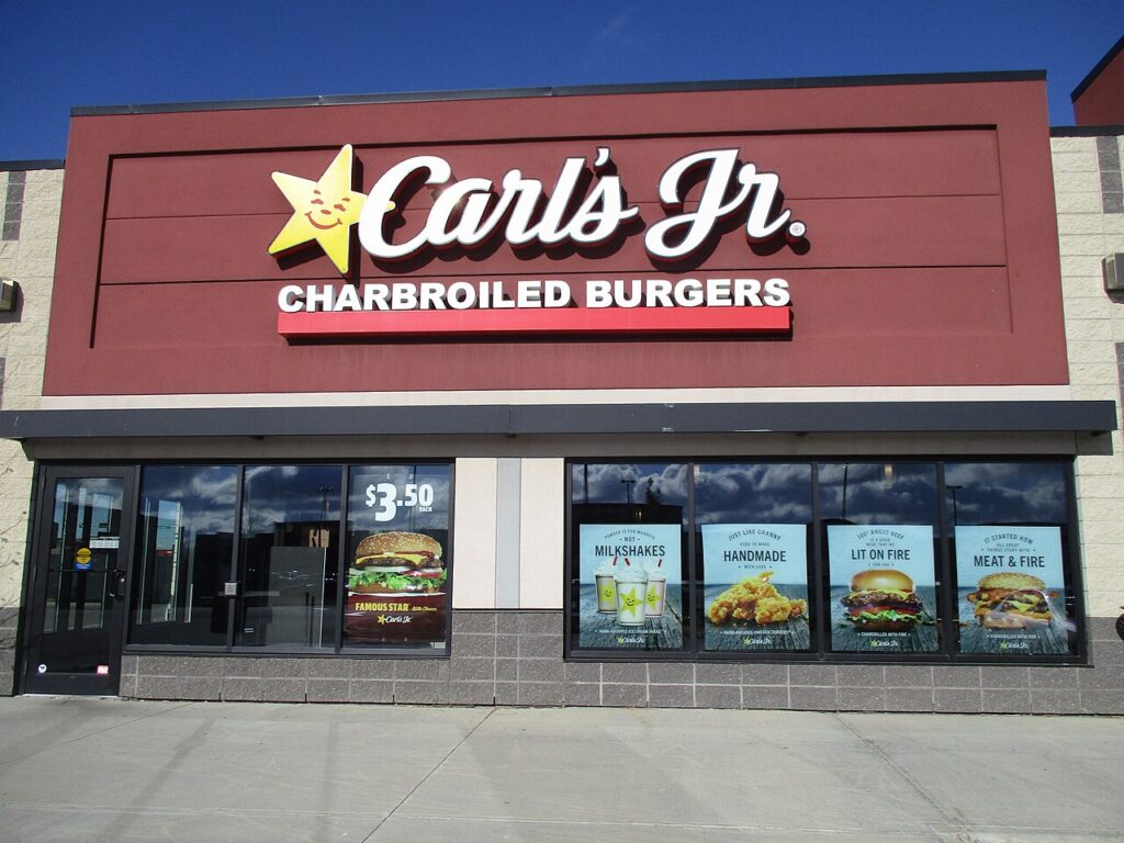 1280px-Carl's_Jr_Lloydminster_2020