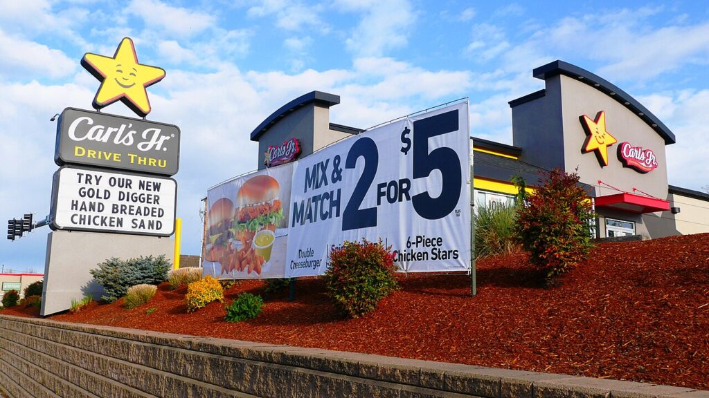1280px-The_Carl's_Jr._on_west_11th_in_Eugene,_Oregon