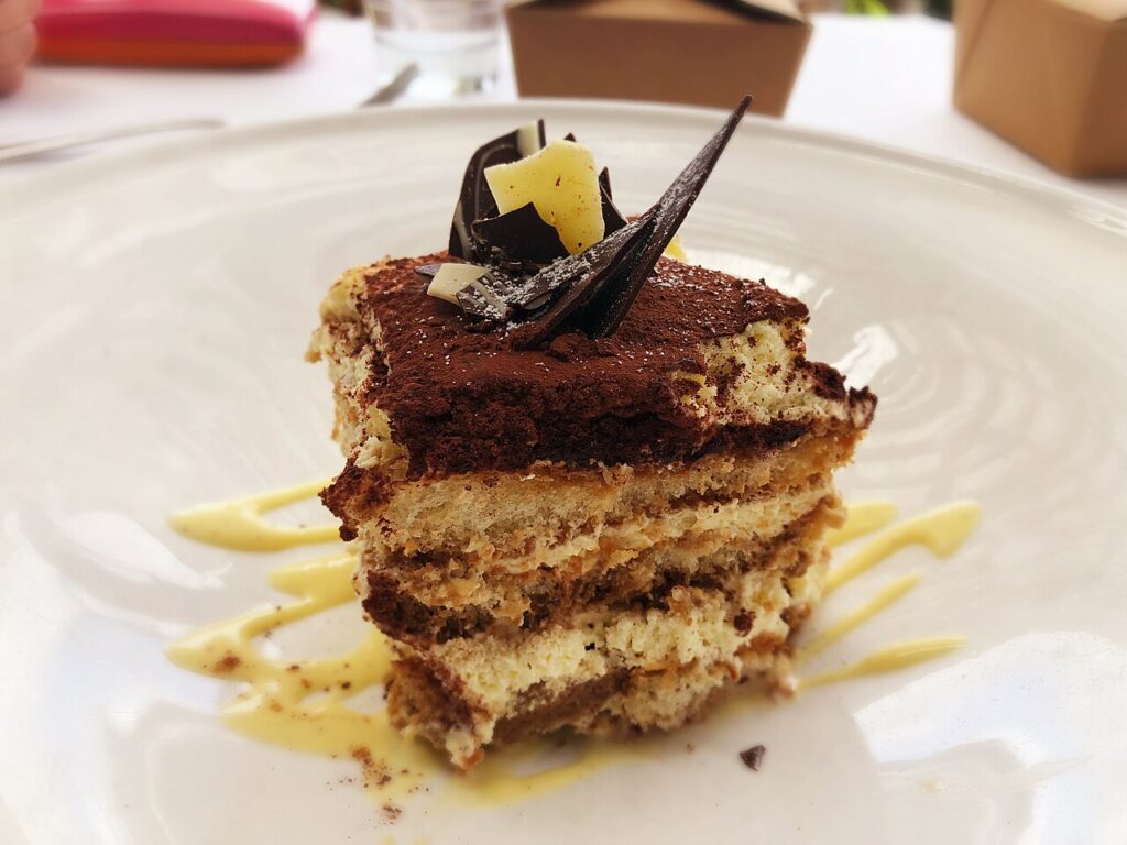 1280px-Tiramisu_-_Bistro_Don_Giovanni_-_Sarah_Stierch_2018_02