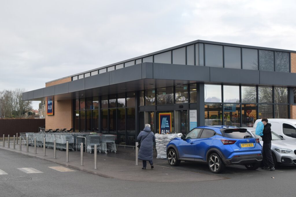 3840px-Aldi,_Deighton_Road,_Wetherby_(30th_December_2025)_002 (1)