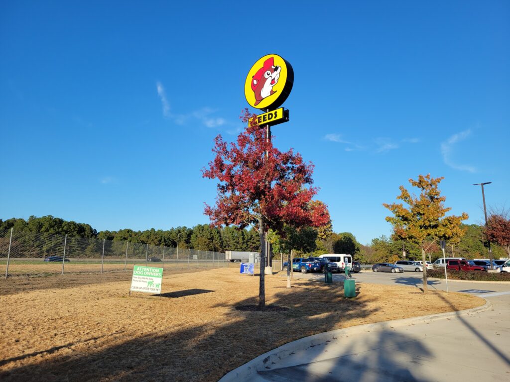 3840px-Buc-ee's_sign,_Leeds_AL