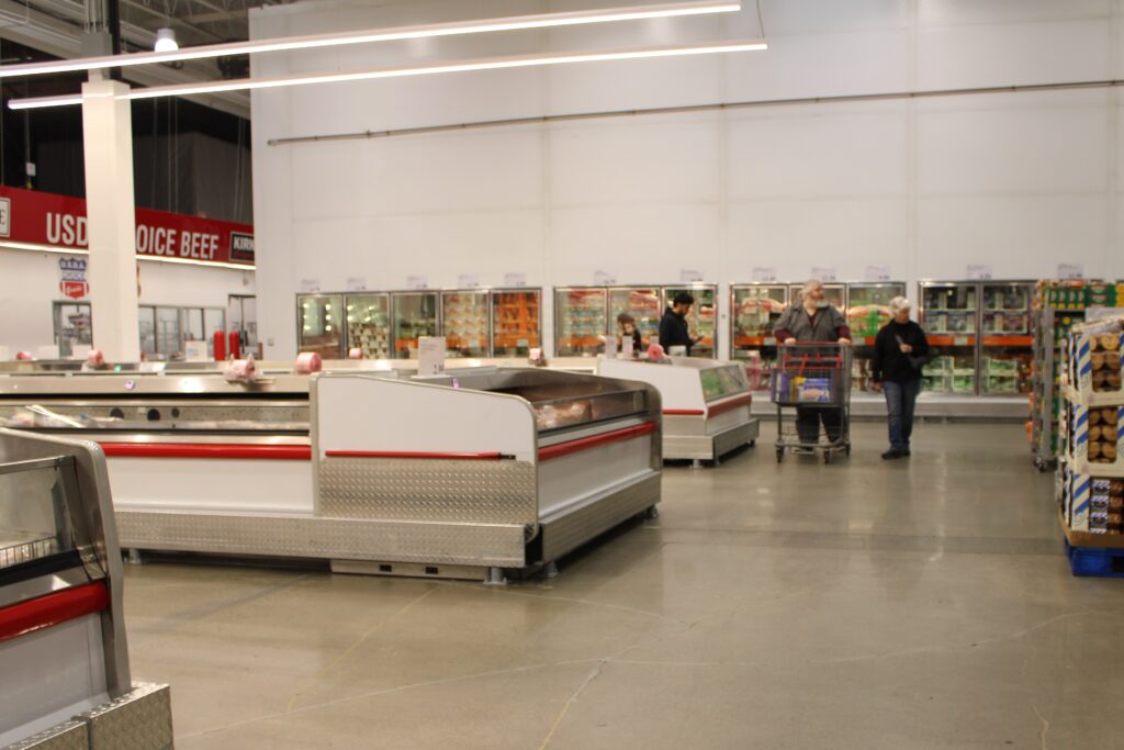 3840px-Costco_9978 (1)