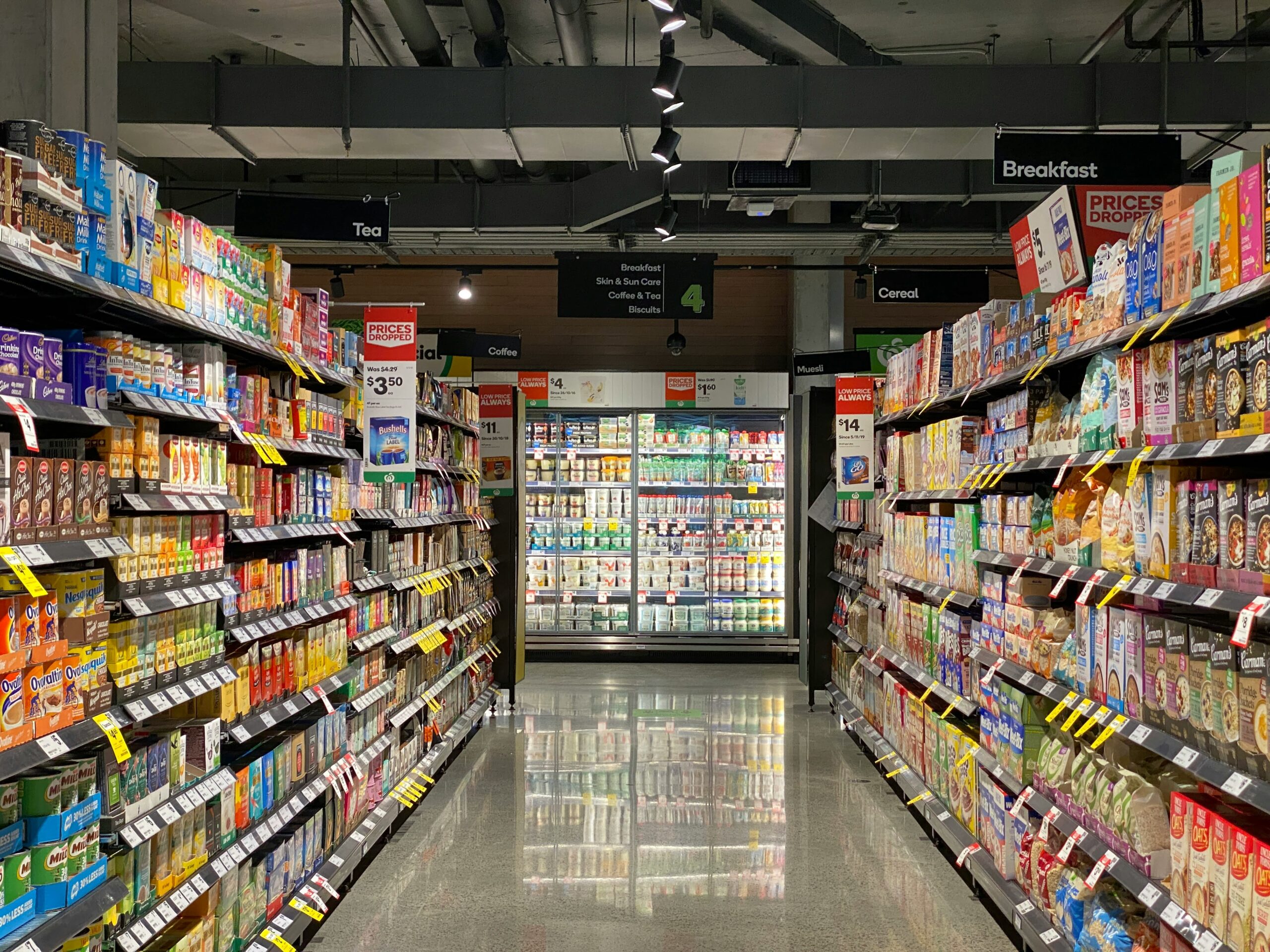 The Discount Grocery Chain That Expanded Aggressively Is Now Shutting Stores Just as Fast