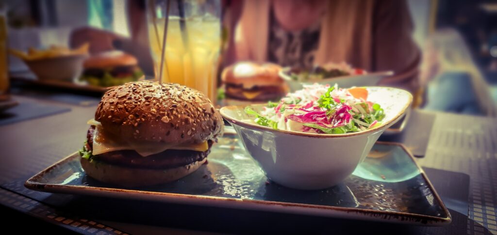 oljamu-burger-6773144
